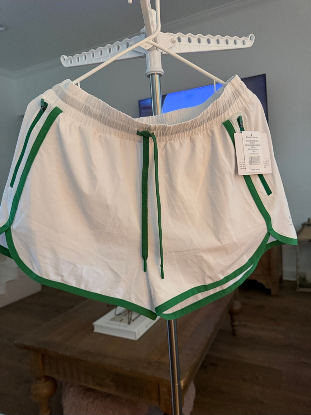 Beyond Yoga White Athletic Shorts with Green Trim Size Large